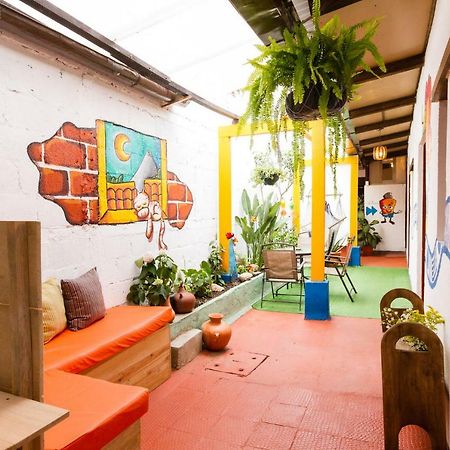 Tamarindo Guest House, Near Arco Santa Catarina アンティグア・グアテマラ エクステリア 写真