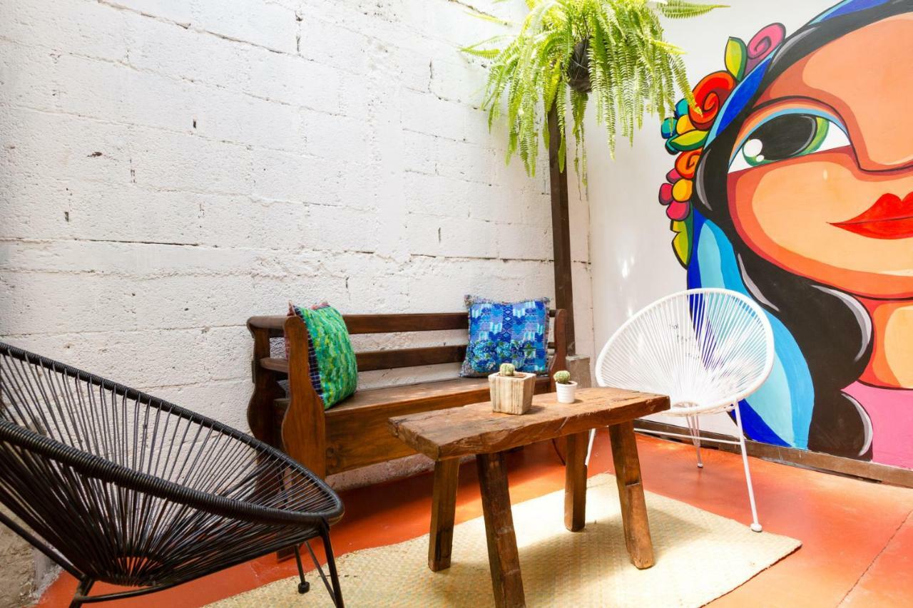 Tamarindo Guest House, Near Arco Santa Catarina アンティグア・グアテマラ エクステリア 写真