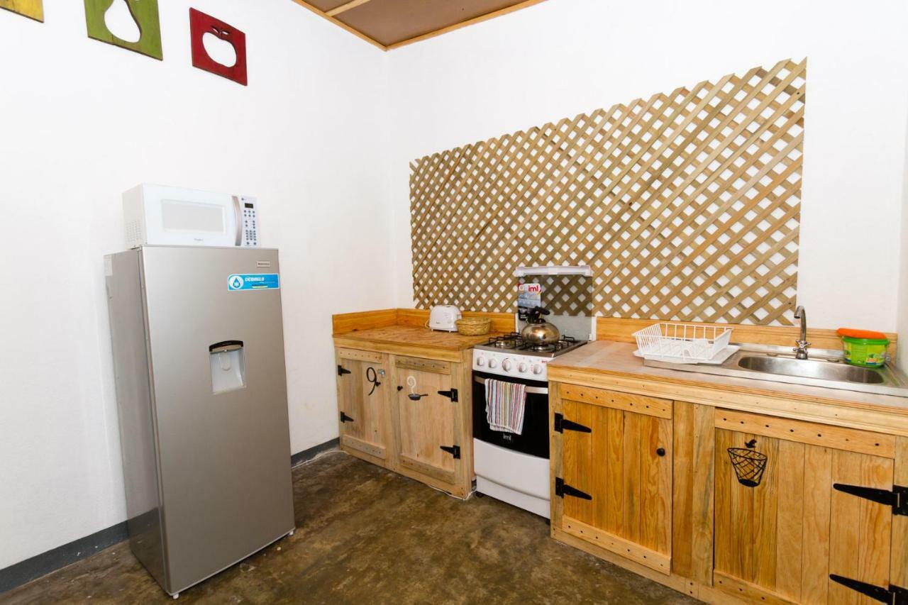 Tamarindo Guest House, Near Arco Santa Catarina アンティグア・グアテマラ エクステリア 写真