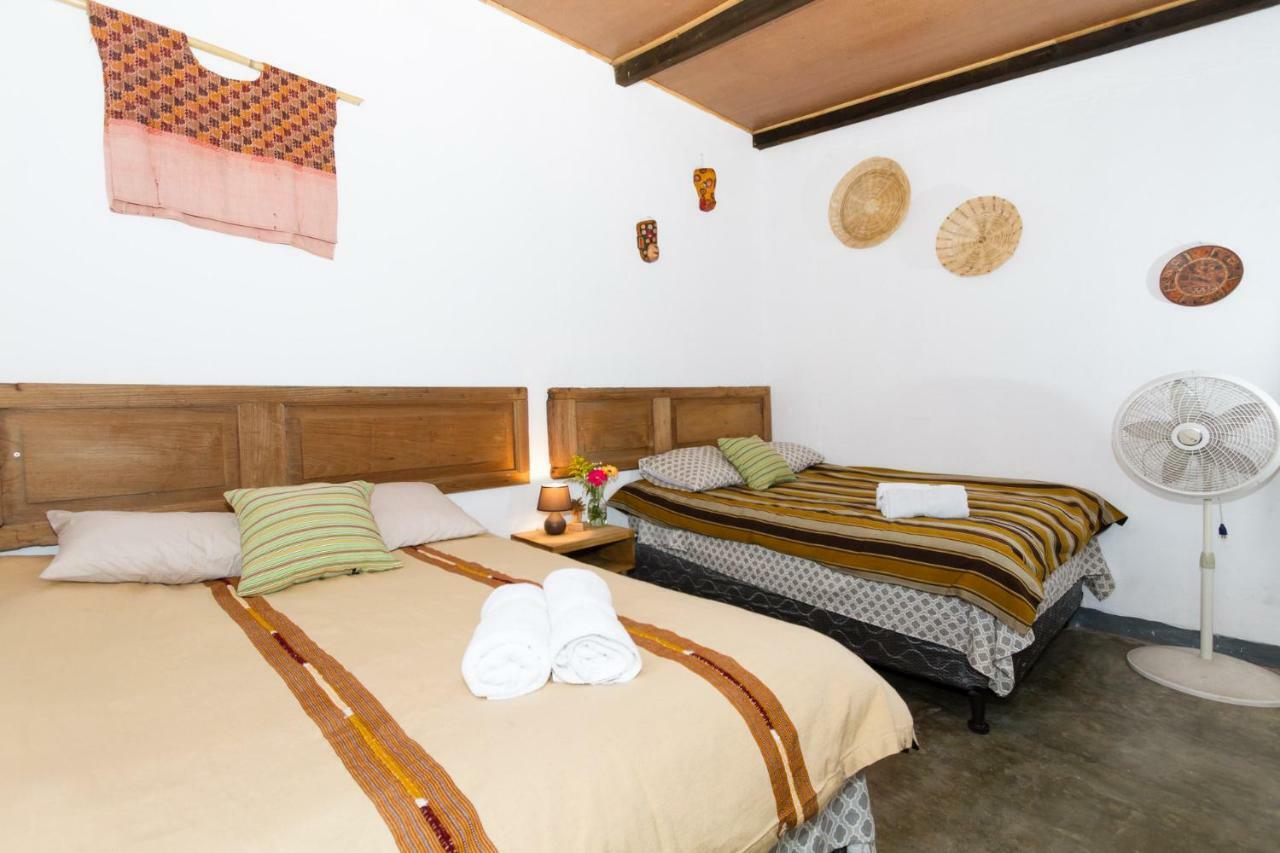 Tamarindo Guest House, Near Arco Santa Catarina アンティグア・グアテマラ エクステリア 写真