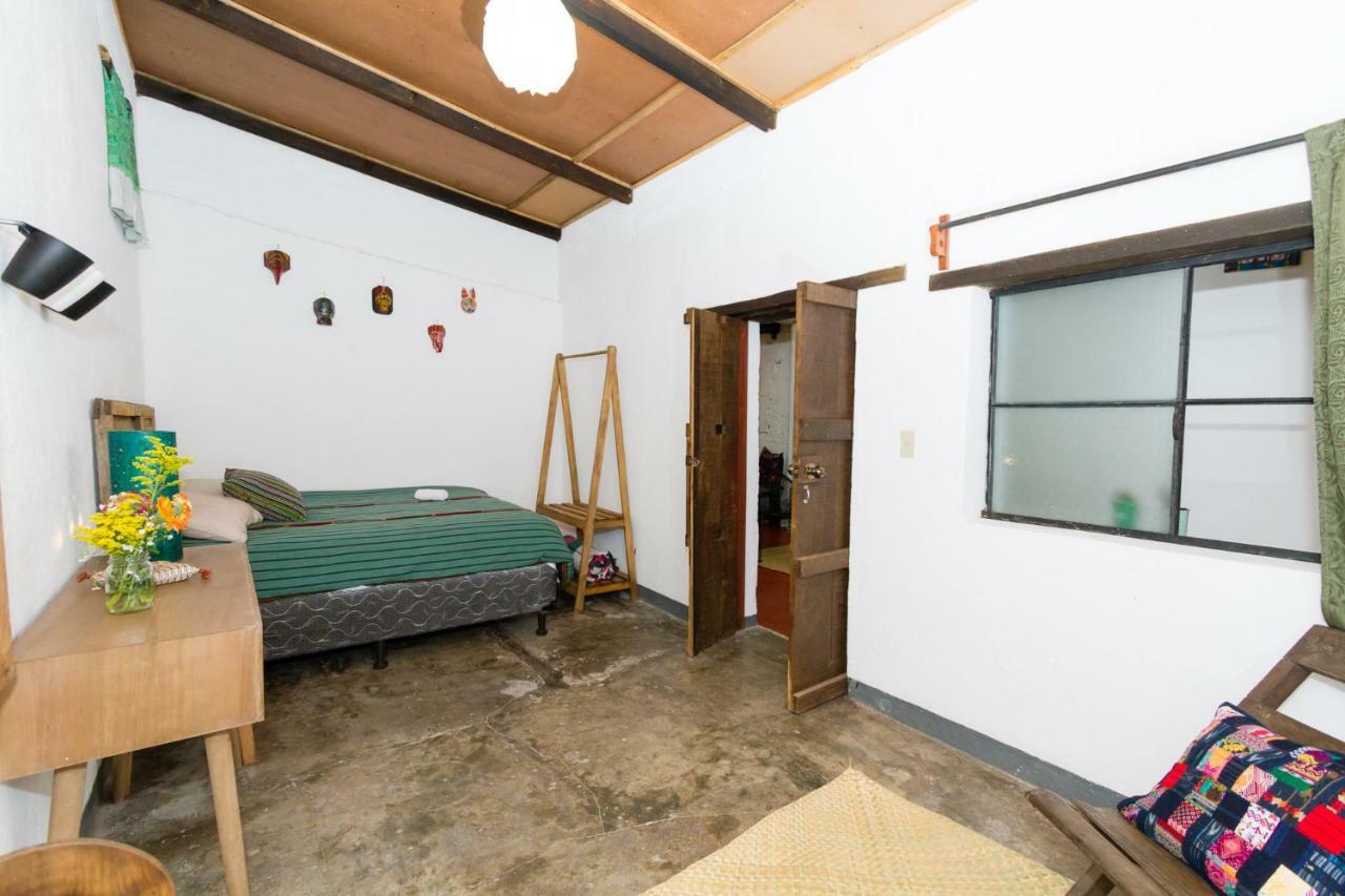 Tamarindo Guest House, Near Arco Santa Catarina アンティグア・グアテマラ エクステリア 写真